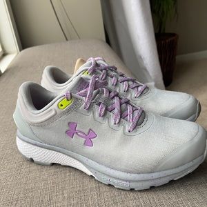 NWT Under Armour Sz 7 Womens Running Shoes